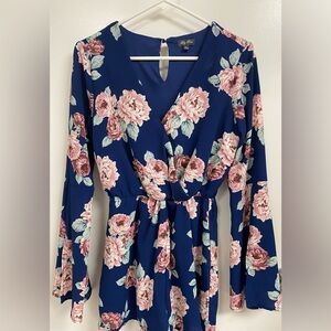 Lily Rose Navy floral romper Size small